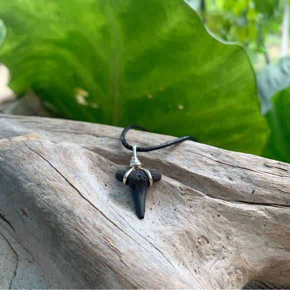 Fossilized Shark tooth necklace beach coastal bohemian ocean - Picture 2 of 2